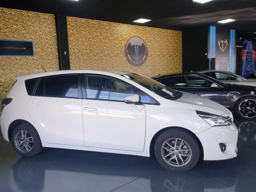 TOYOTA Verso en Sama - Imagen 1