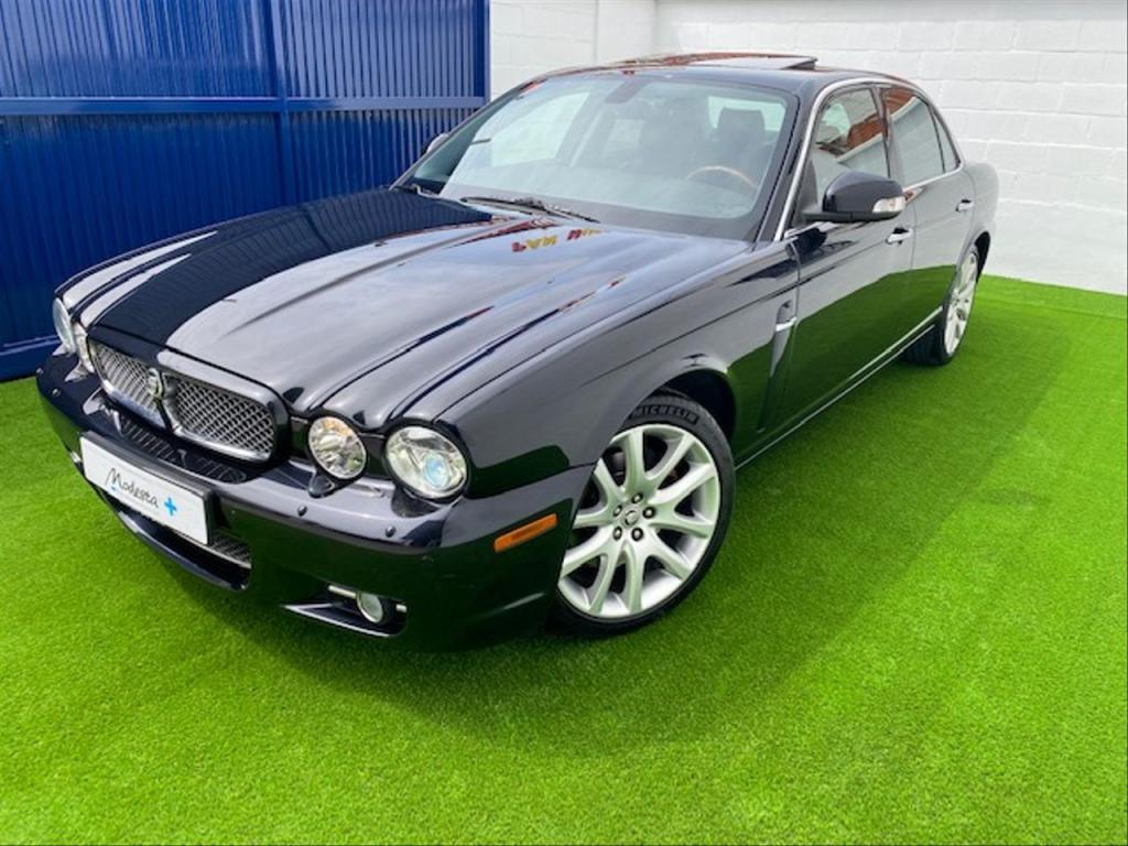 JAGUAR XJ en Toledo - Imagen 1