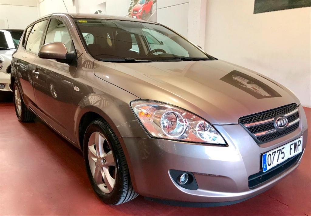 KIA ceed en Armilla - Imagen 1