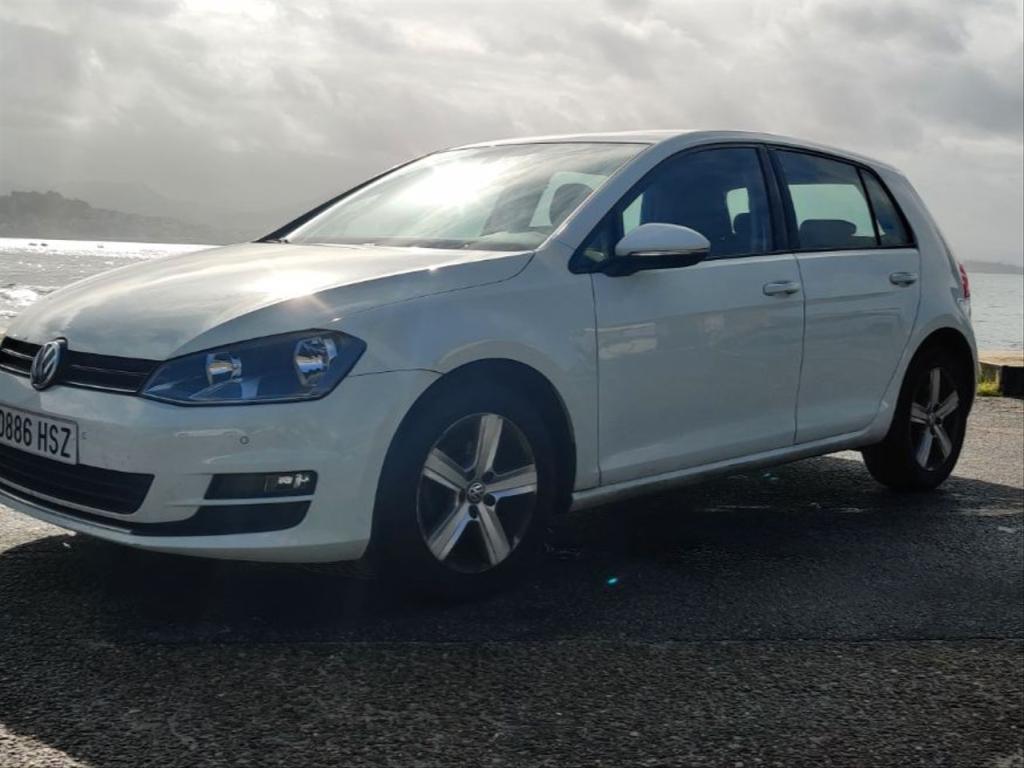 VOLKSWAGEN Golf en Sama - Imagen 1