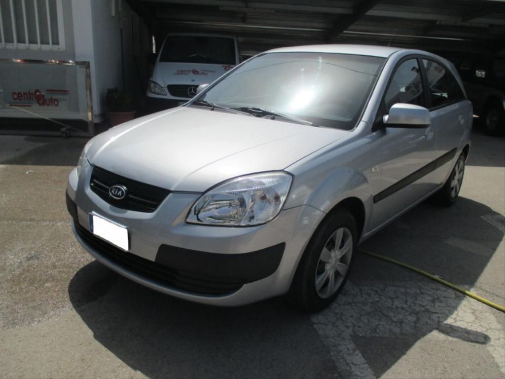 KIA Rio en Sant Vicent del Raspeig - Imagen 1