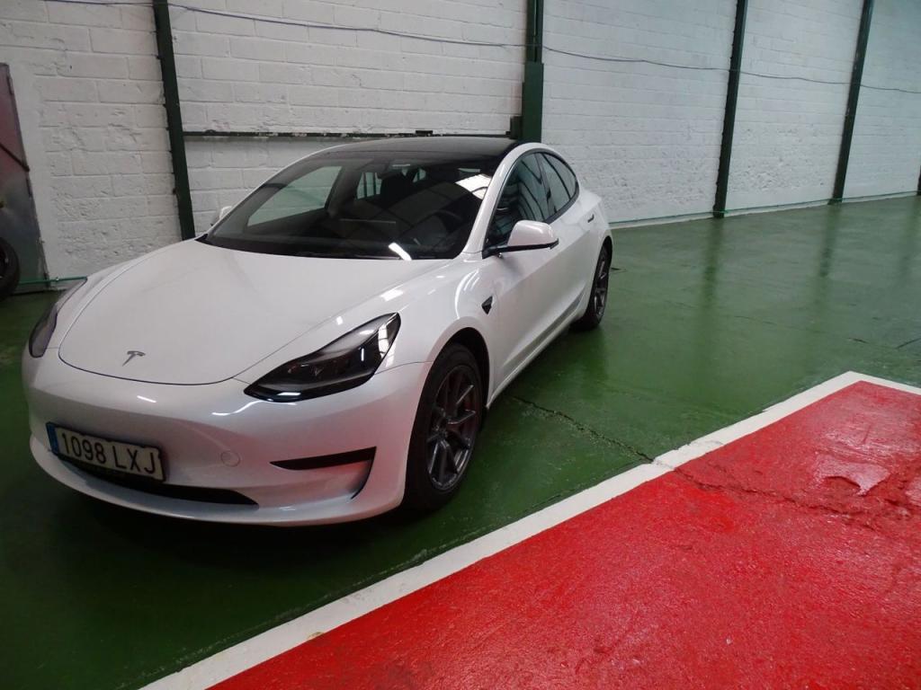 TESLA Model 3 en Toledo - Imagen 1