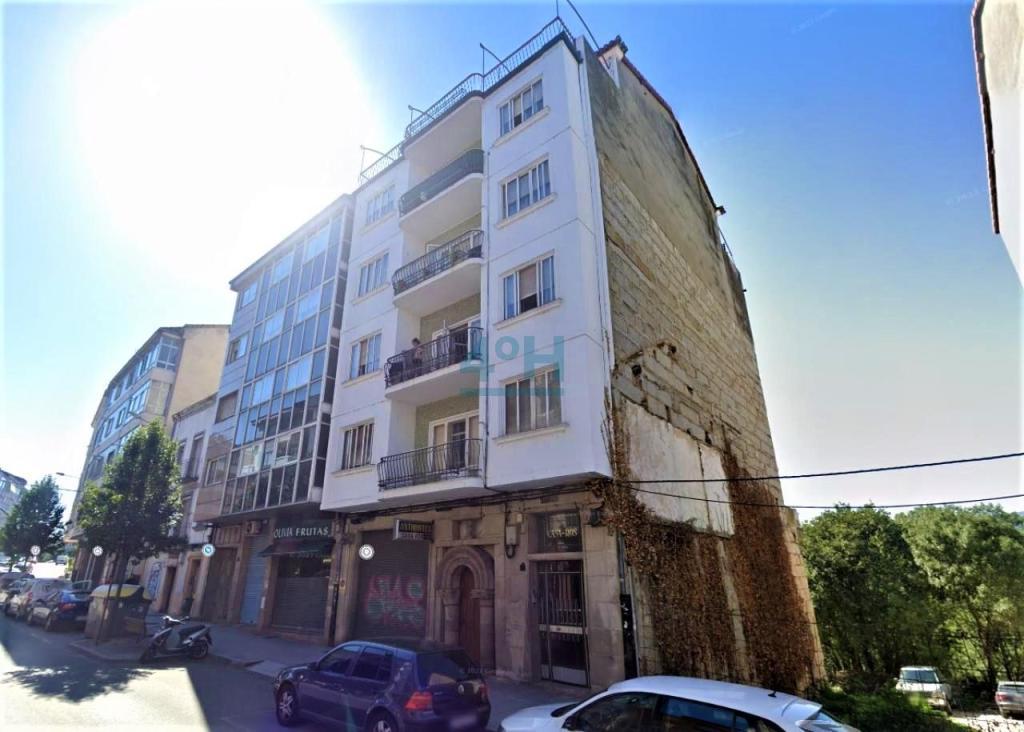 EDIFICIO EN VENTA CON RENTABILIDAD en Ourense - Imagen 1