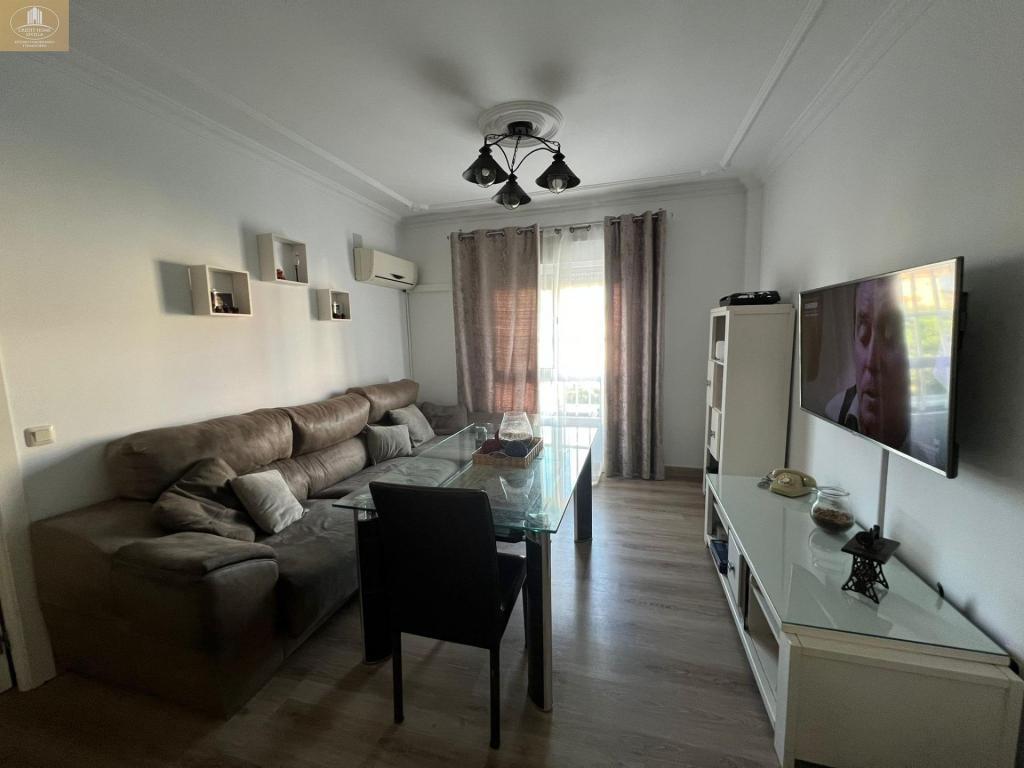 HABITACION CON GASTOS INCLUIDOS en Utrera - Imagen 1