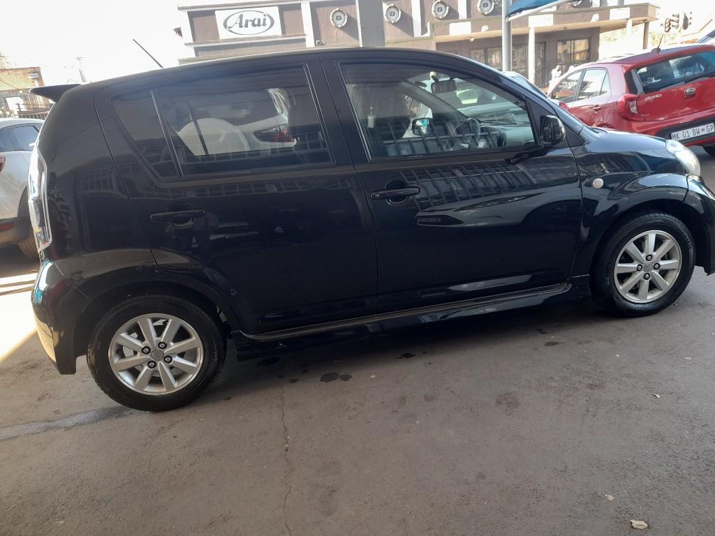 Pre-owned 2010 Daihatsu Srion 1.0 Engine Capacity Sport with Ma in Bedfordview - Image 19