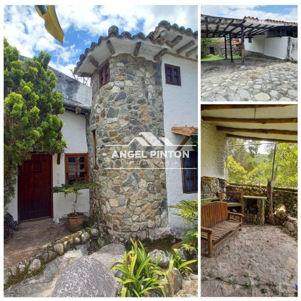 CASA VENTA LA PEDREGOSA MERIDA API 4905 en Mérida - Imagen 1