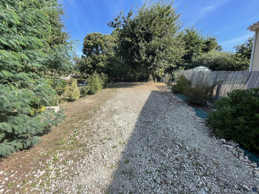 TERRAIN CONSTRUCTIBLE à Roubaix - Photo 1