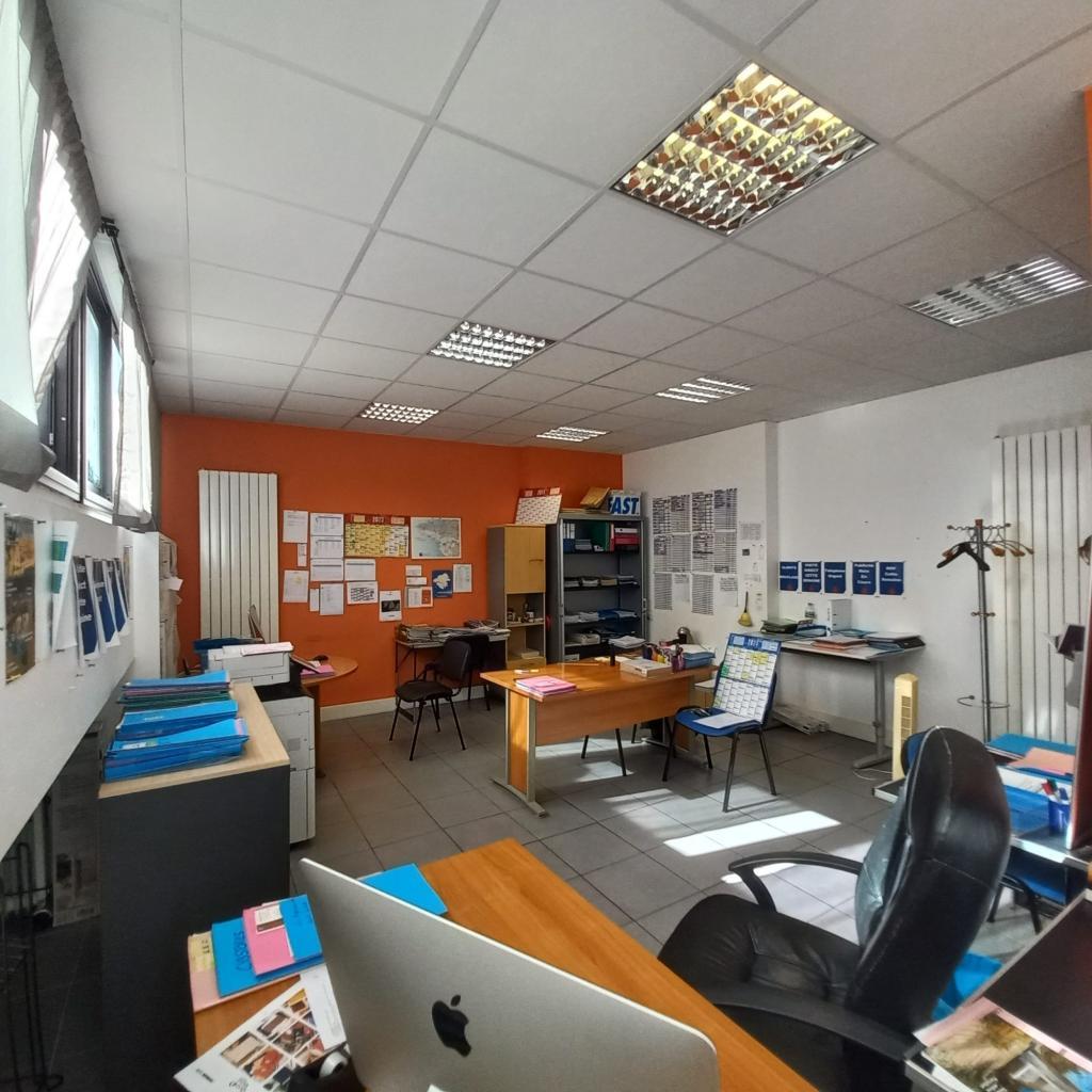 LOCATION BUREAUX à Nantes - Photo 1