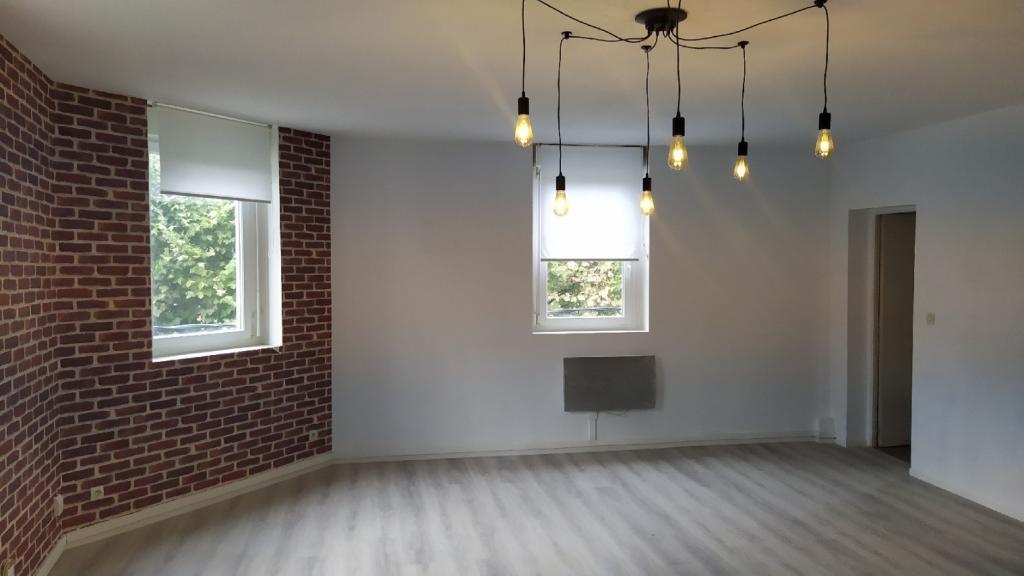 BEL APPARTEMENT à Lens - Photo 1