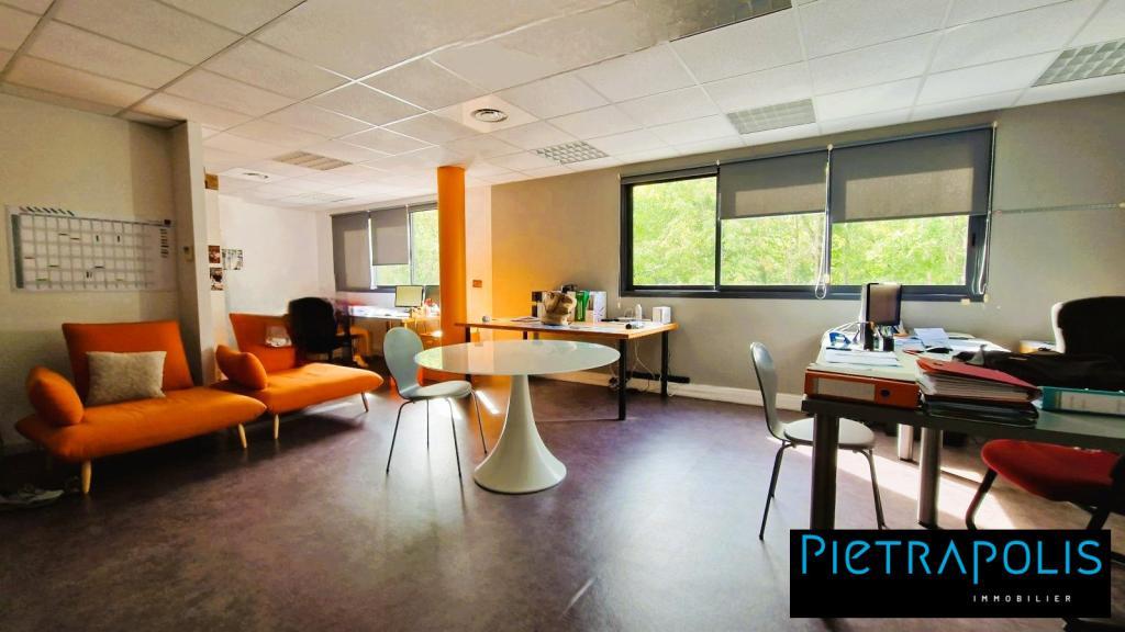 Local Professionnel à Villefranche-sur-Saône - Photo 1