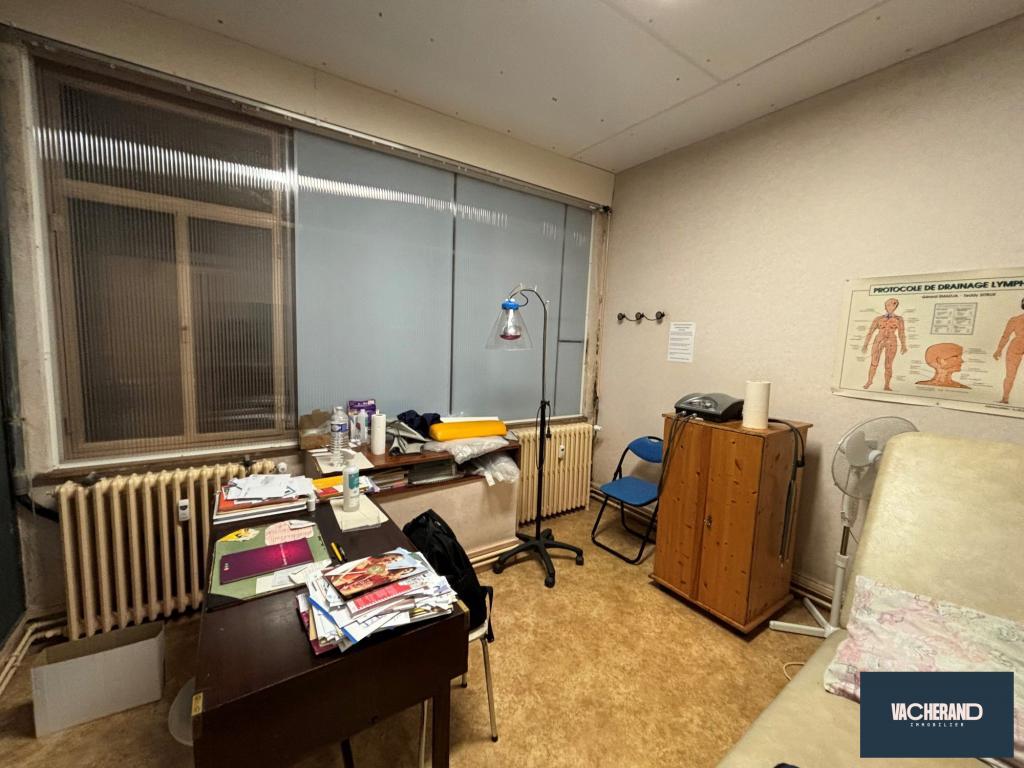 Local Professionnel de 48m² à Maubeuge - Photo 1