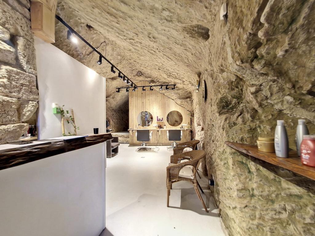 LOCAL COMMERCIAL TROGLODYTE à Pertuis - Photo 1