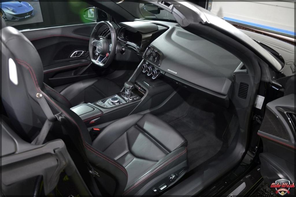 Audi R8 Spyder à Blagnac - Photo 1