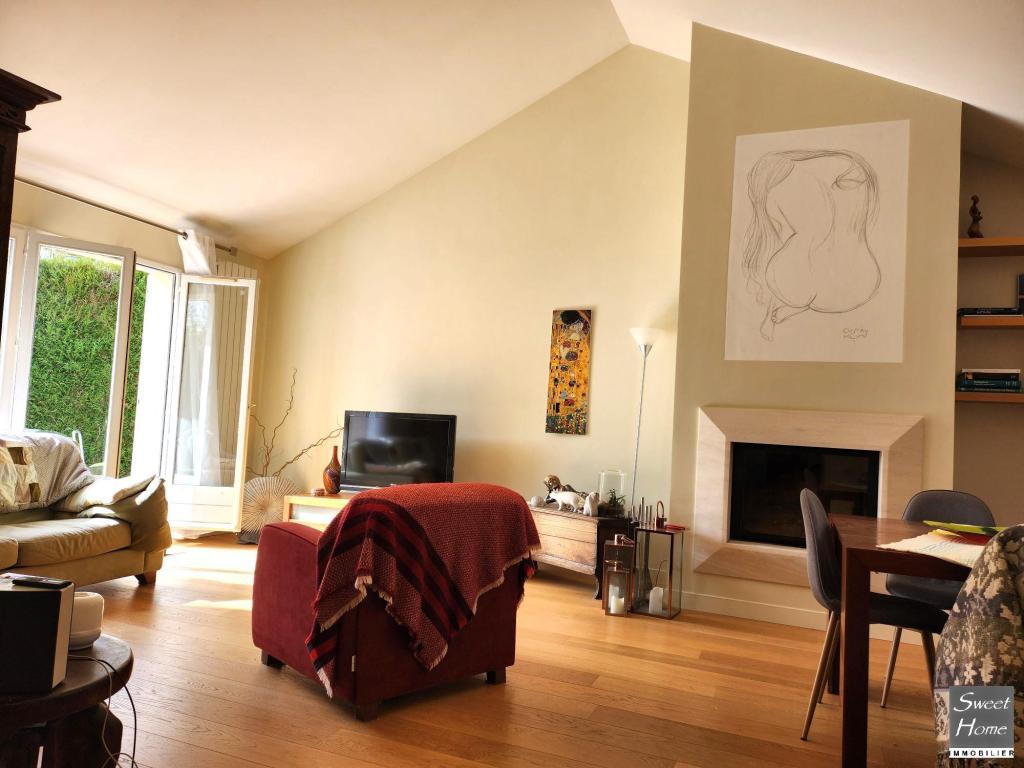 MAISON à Paris - Photo 1