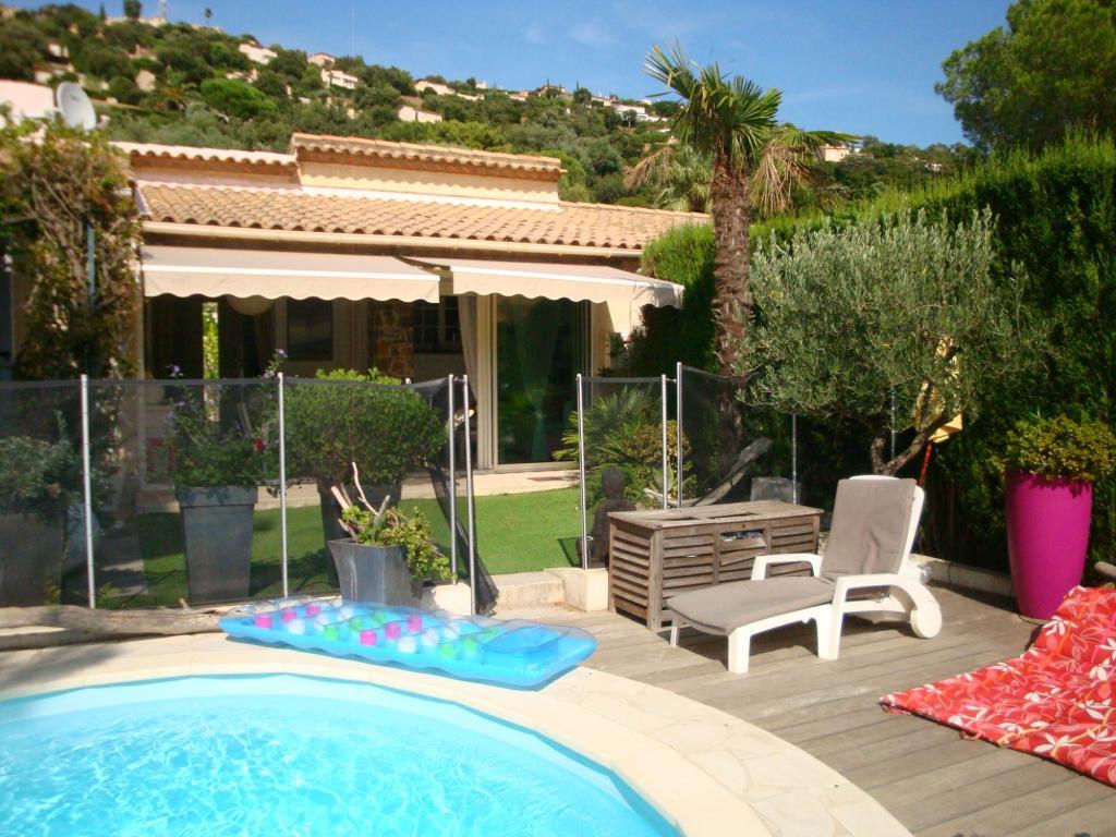 MAS T3 JUMELE AVEC PISCINE PRIVATIVE LOCATION SAISONNIERE à Toulon - Photo 1