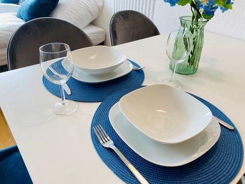 KYANIT APARTMENT: FREE PARKING + POOL + NETFLIX in Wermelskirchen - Bild 1