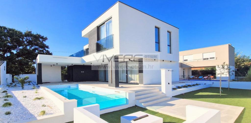 Moderne Villa mit Meerblick in Starnberg - Bild 1