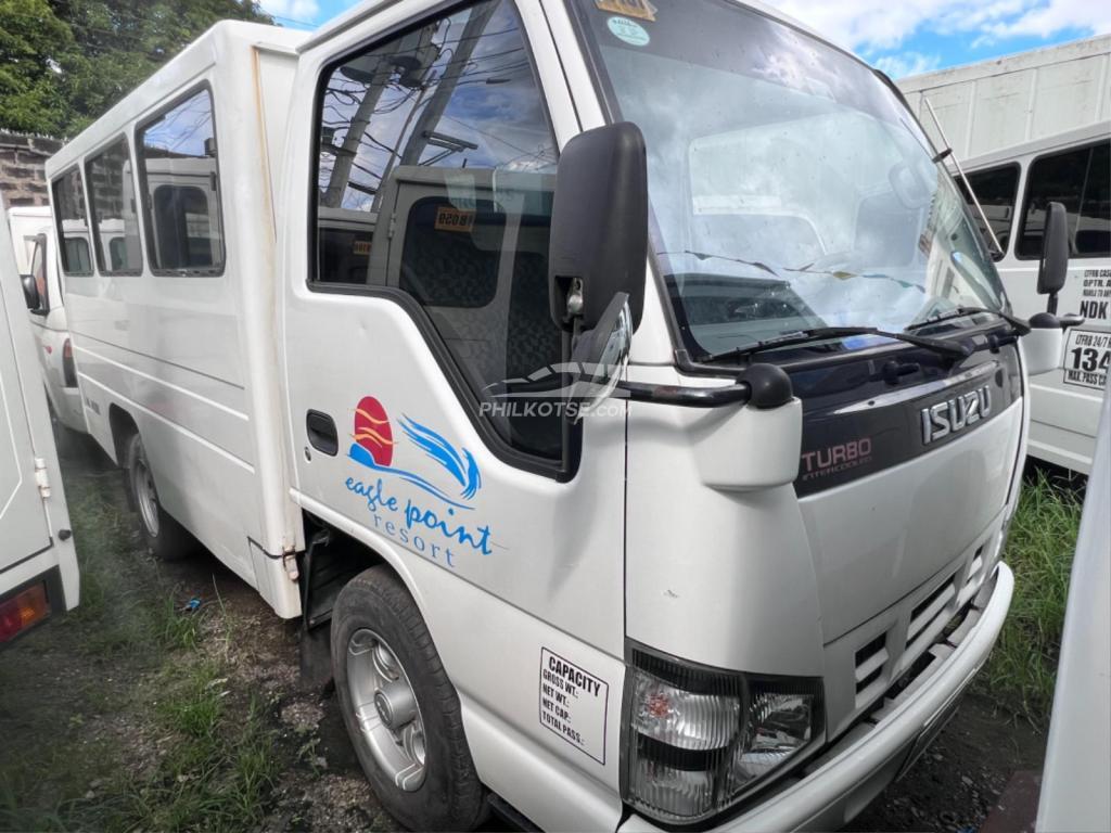 2017 Isuzu NHR in Malabon - Image 1