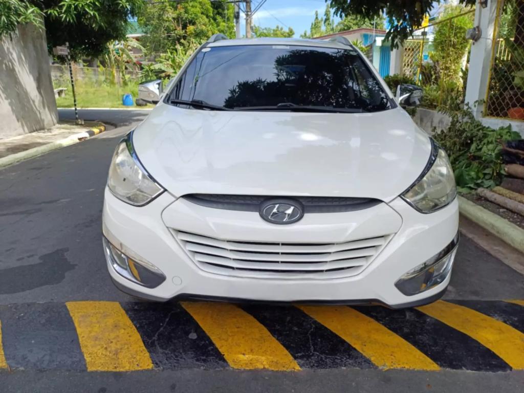 Hyundai Tucson GLS 2012 Model Automatic in Cavite City - Image 1