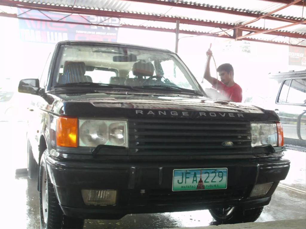 Range Rover P38 4.6 HSE GAS in Lapu-Lapu City - Image 1