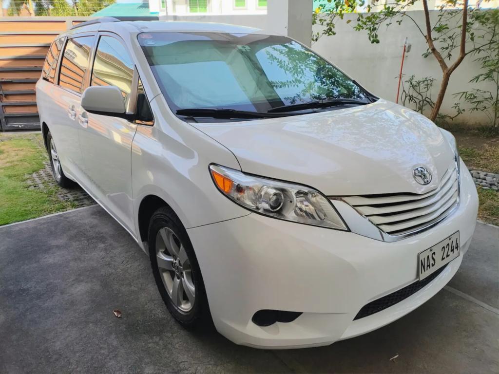 2017 Sienna Well Maintained in Apalit - Image 1