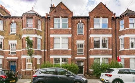 Fulham CH-SW6.475 in Wimbledon - Image 1