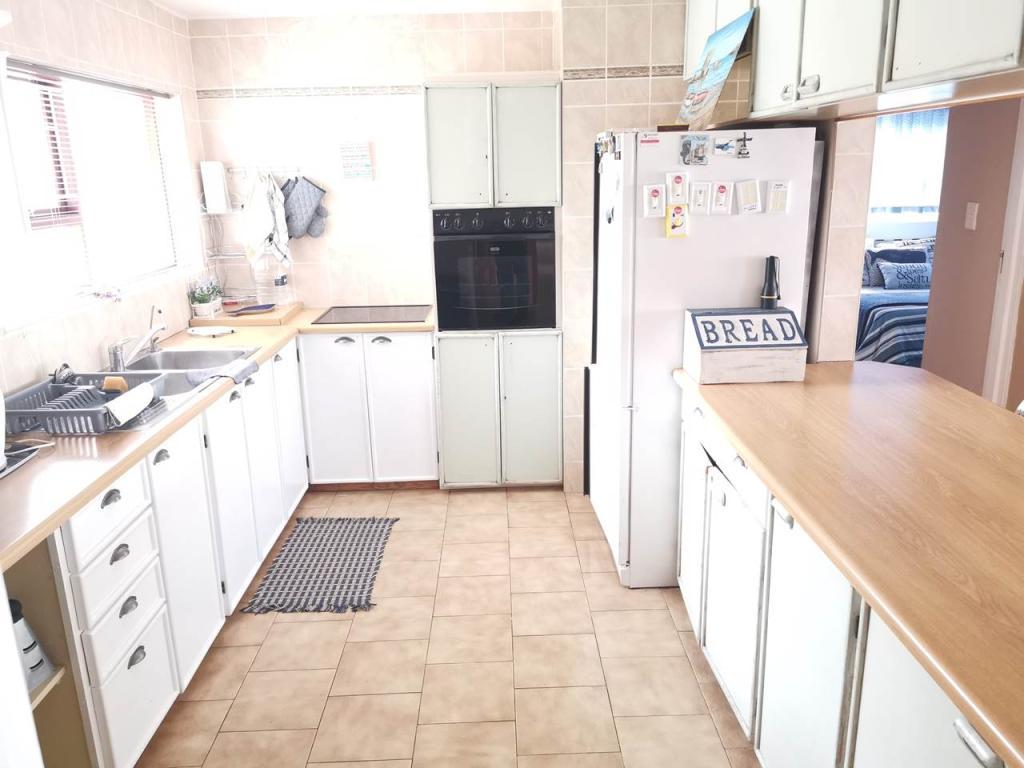 Jeffreys Bay-Beachfront Apartment at world famous Surfing Spot in Jeffrey's Bay - Image 1