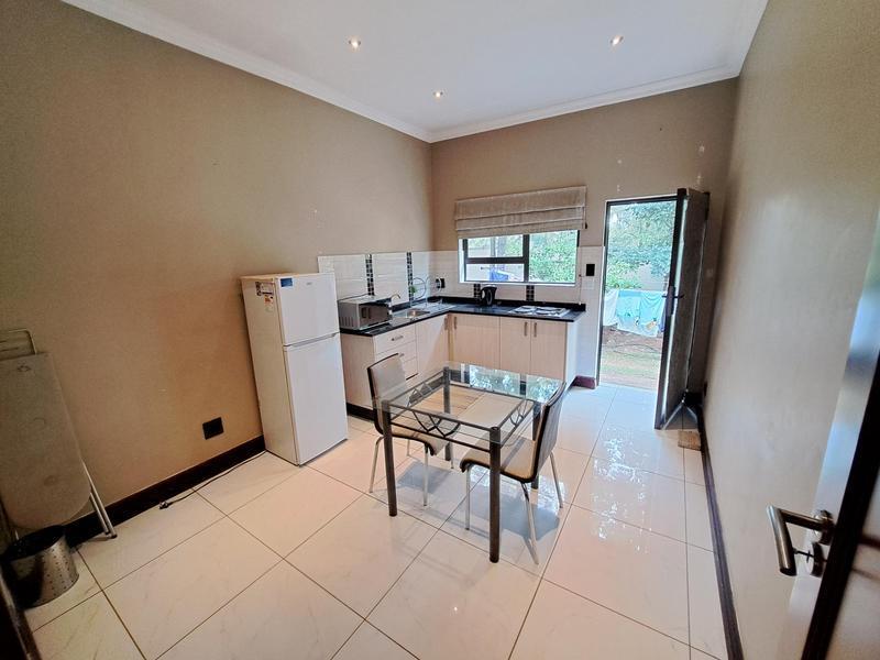 Apartment / Flat 276-ref-15767 for Rent in Raslouw, Centurion in Pretoria - Image 1