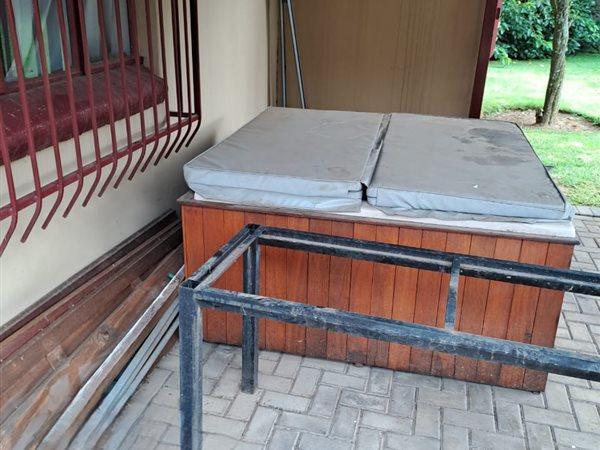 Commercial 1828-ref-11010 for Sale in Kempton Park, Kempton Park in Kempton Park - Image 1