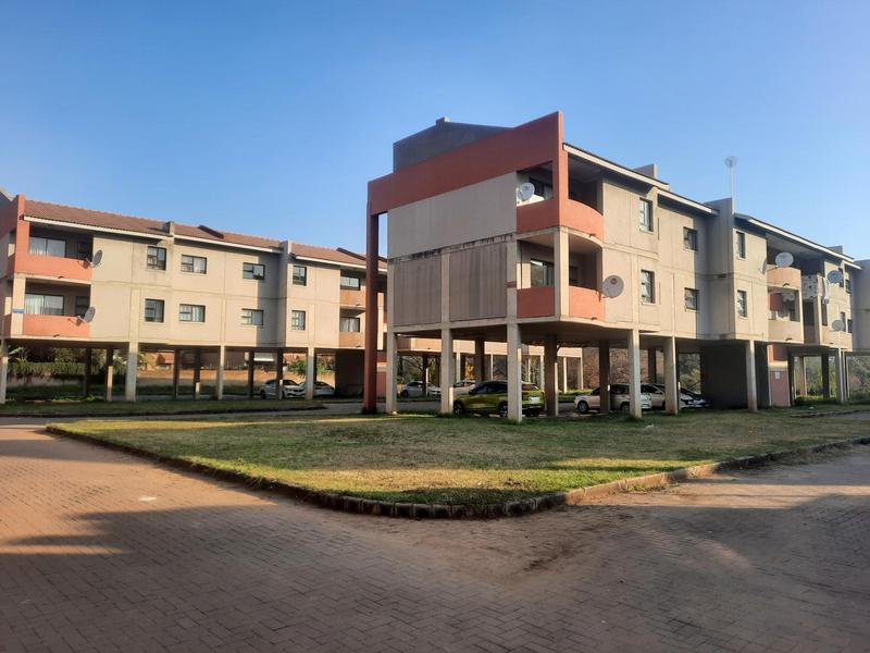 Apartment / Flat 2107-ref-280 for Rent in Three Rivers, … in Vereeniging - Image 1