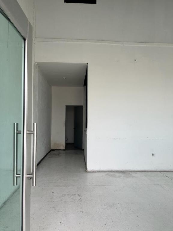 LOCAL EN RENTA DE 75 M2, EN CENTRO COMERCIAL LIBERTAD, … en Tijuana - Imagen 1