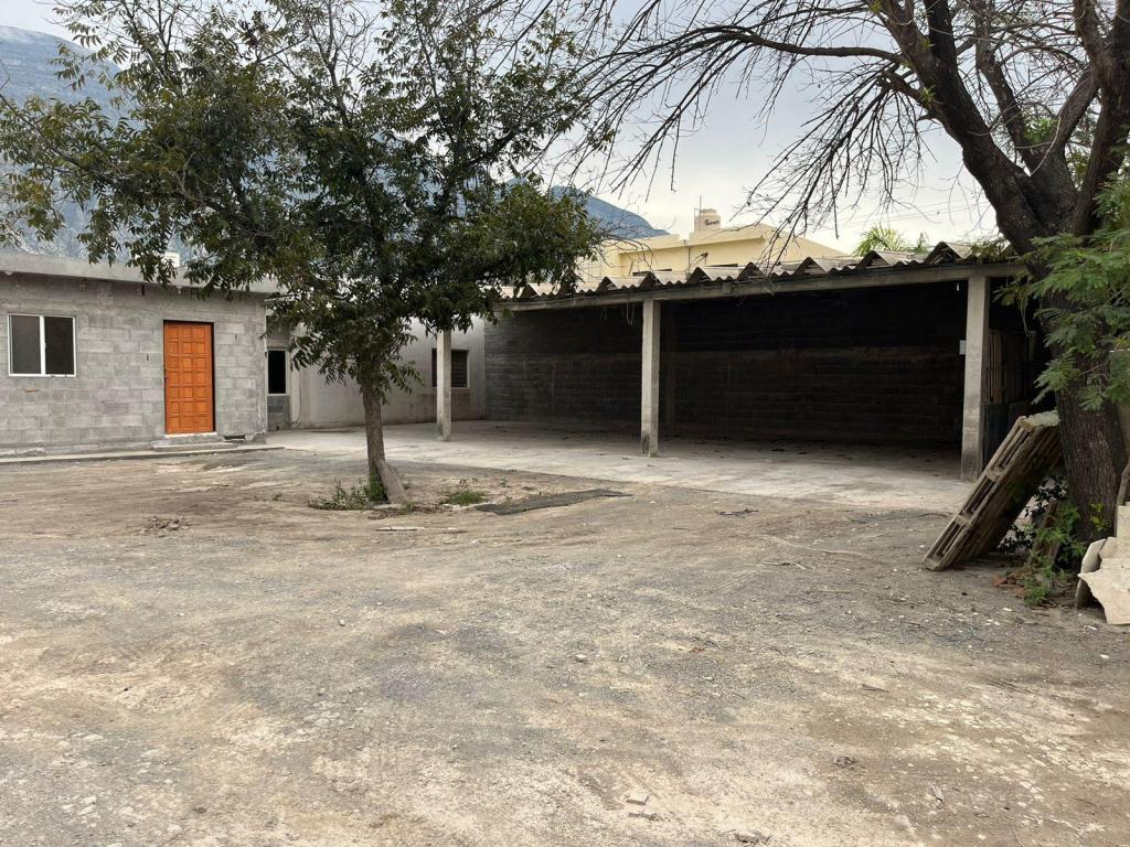 TERRENO Y OFICINA EN RENTA EN SANTA CATARINA, N.L. en Monterrey (MTY) - Imagen 1