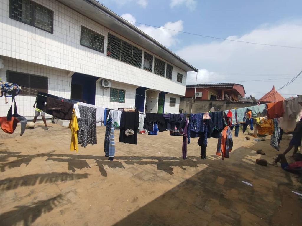 Immeubles à vendre logbaba à Douala - Photo 3