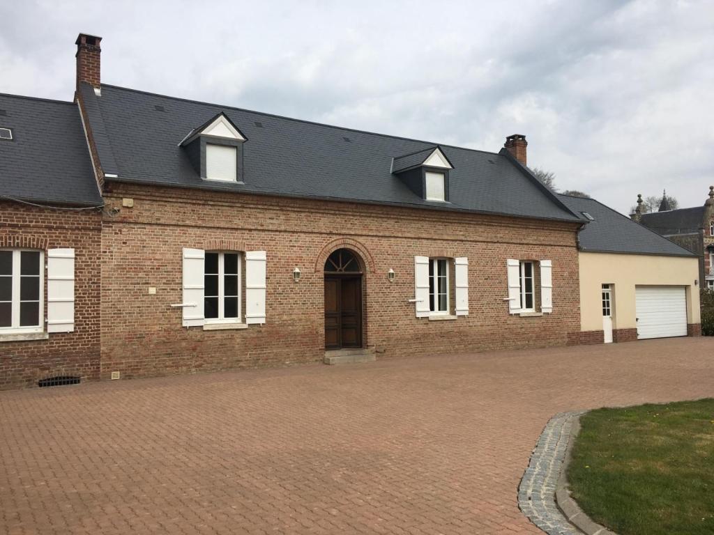 TOURS EN VIMEU à Abbeville - Photo 1
