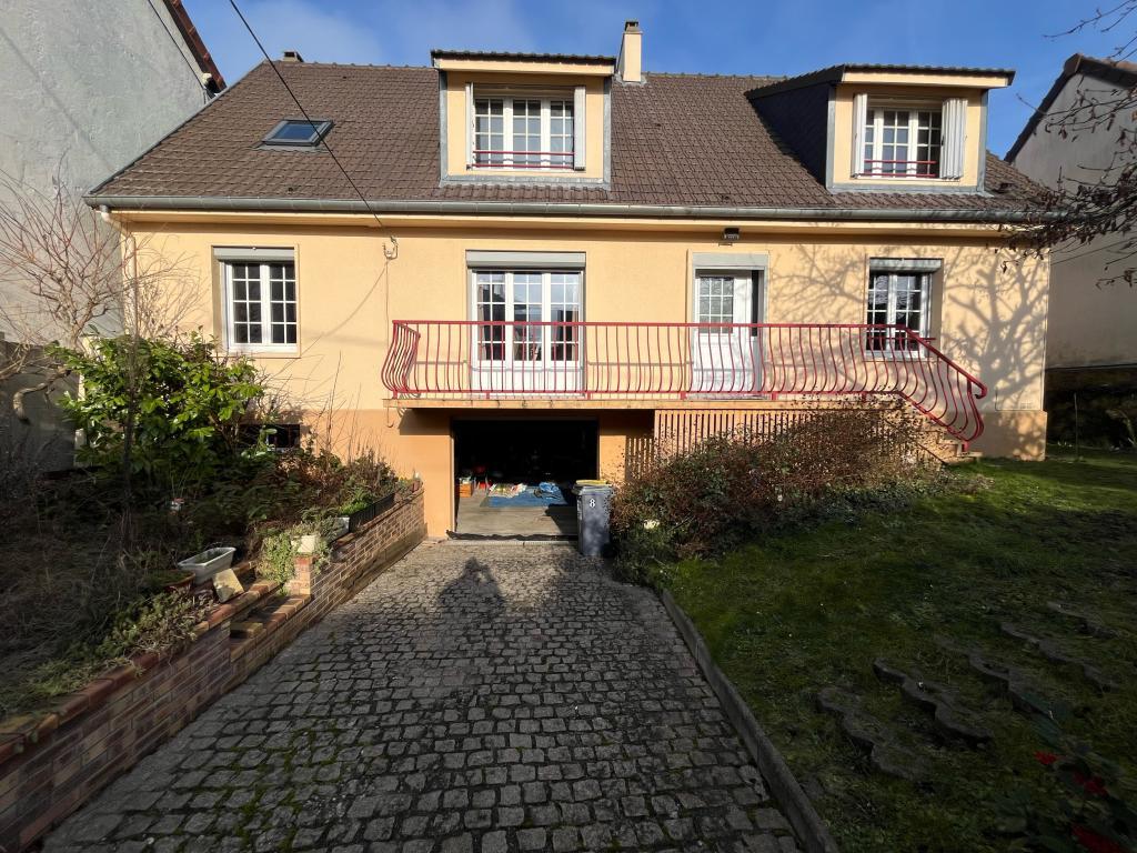 MAISON INDIVIDUELLE 9 PIECES à Plaisir - Photo 1