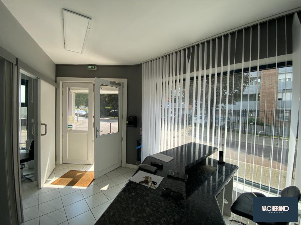 LOCAL COMMERCIAL - RDC - 90 M² à Tourcoing - Photo 1