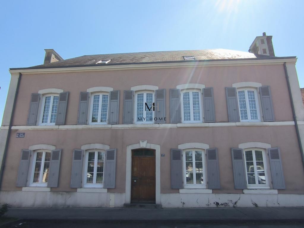 Maison Bourgeoise avec dépendances à Alençon - Photo 1