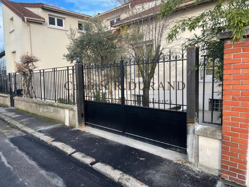 Maison à Colombes - Photo 1