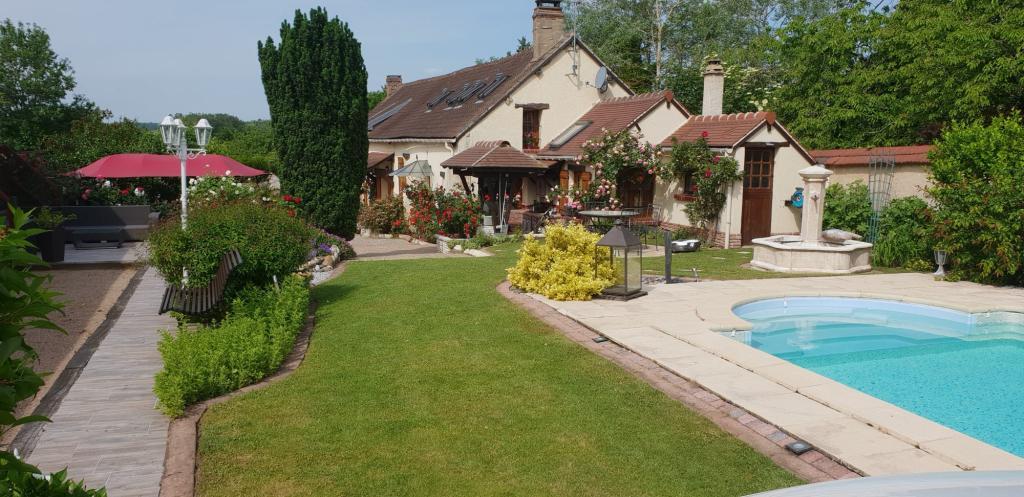 AXE PACY / BUEIL. MAISON DE VILLAGE AVEC PISCINE à Vernon - Photo 1