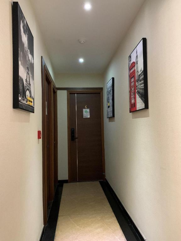 OASIS APARTMENTS in Hong Kong - Image 1