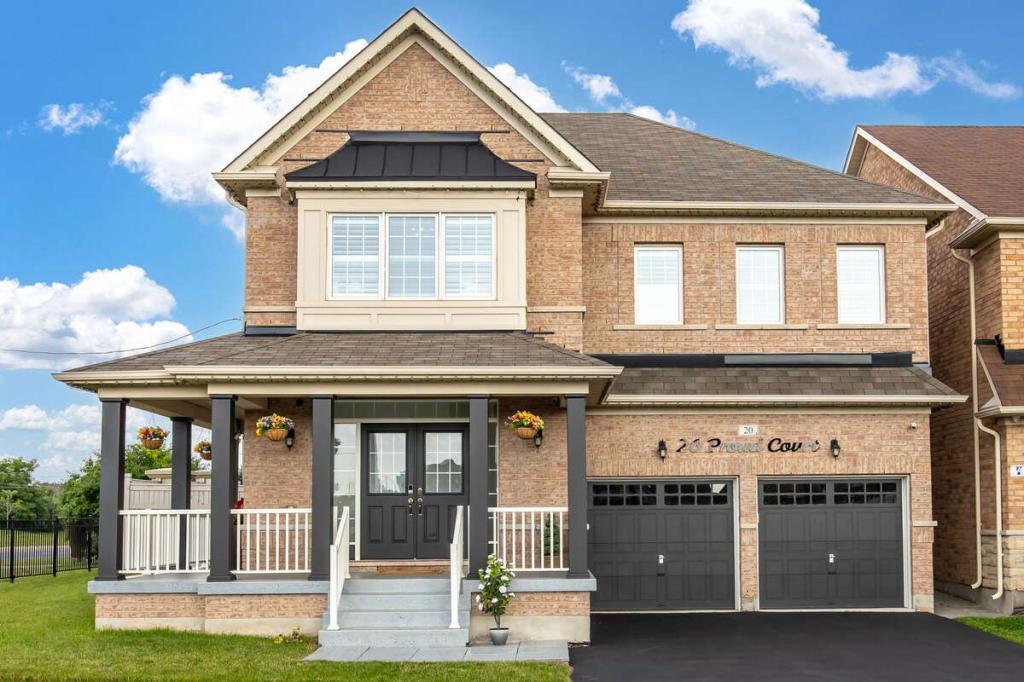 Luxury Living in Credit Valley Awaits! in Oshawa - Image 1