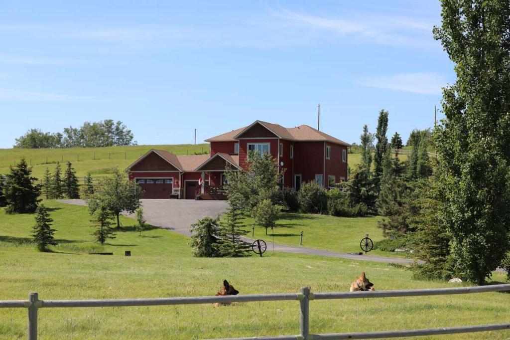 Ready for the next level ? in Okotoks - Image 1