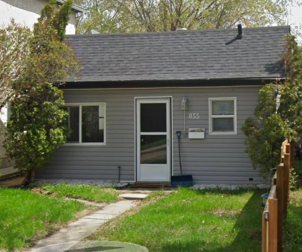 Incredible Income Potential or Simple Family Home in Ottawa - Image 1