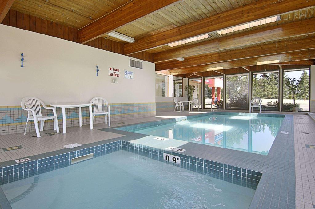 Metro Inn in Canada - Image 1