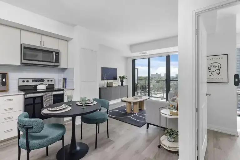 Parkside Square in Markham - Image 1