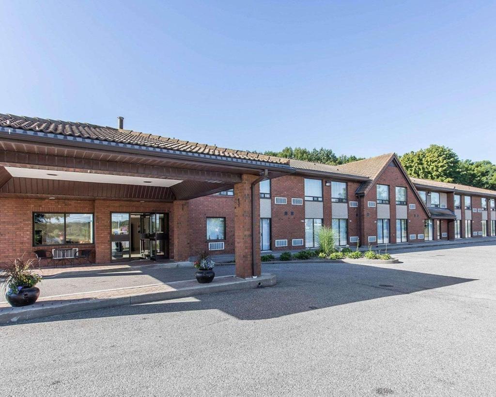 Comfort Inn in Canada - Image 1