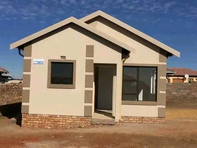 NEW RDP HOUSE FOR SALE IN GAUTENG PROVINCE CONTACT MR MATLOU in Germiston - Image 3