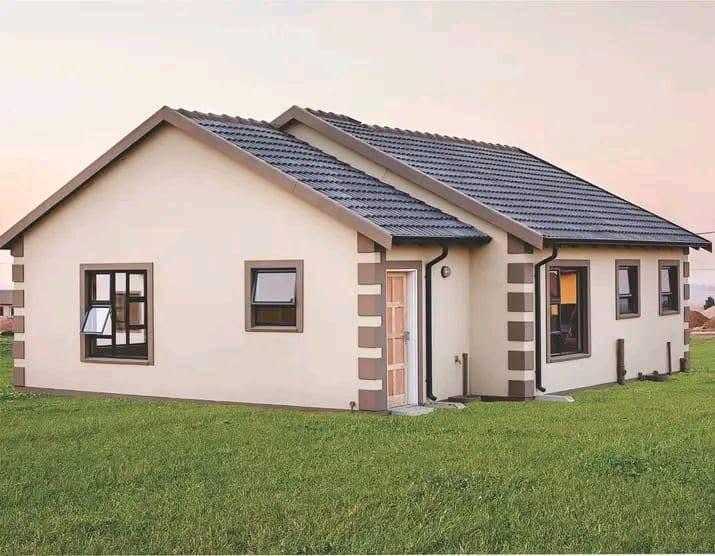 NEW RDP HOUSE FOR SALE IN GAUTENG PROVINCE CONTACT MR MATLOU in Germiston - Image 1