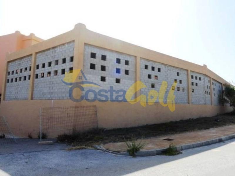 LOCAL COMERCIAL DOÑA JULIA en Estepona - Imagen 1