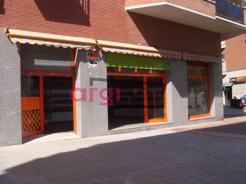 LOCAL COMERCIAL REFORMADO en Viladecans - Imagen 1